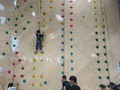 -ROCKPLUS攀岩馆(环宇城店)