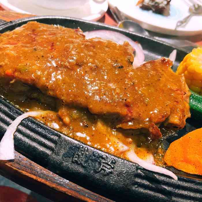 炙烧战斧牛排餐厅(红谷滩万达店)-"上周和朋友一起去斗牛士吃了一顿