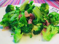 -香巴拉云南餐厅(华莱坞店)