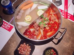 特色鸳鸯牛腩锅-左庭右院鲜牛肉火锅(新梅广场店)