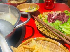 -潮汕·草根牛肉档(上海荟聚城市集市店)