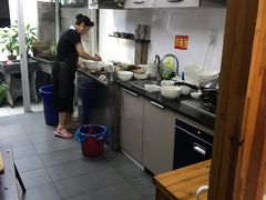 -街头顶黄记馄饨王(中山中路店)