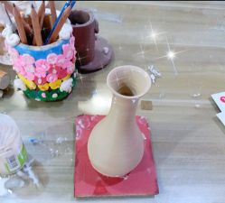 -泥娃娃DIY陶吧(易生活购物公园店)