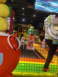 -蹦蹦跳跳(新奥购物中心店)