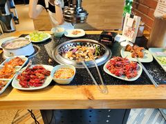 -釜御山海鲜烤肉火锅自助(新城市中心店)