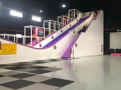 -嘿哟动霸CHUA·新潮玩运动娱乐中心·蹦床滑冰团建乐园