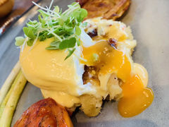 -ROAST coffee & eatery