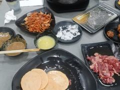 -啊美丽炭火烤肉(滑翔一店)