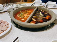 -美渝石锅鱼(礼嘉直营店)