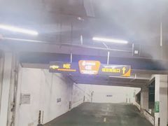 -三亚新鸿港水果一级批发市场