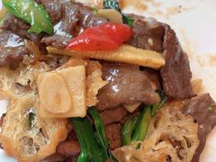 烧汁蒜片安格斯牛籽粒-香樟花园新粤料理(无锡万象城店)
