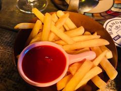 -SISTERS BAR RESTAURANT川意酒馆(嘉善老市H楼店)