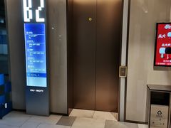 -漕河泾印象城-停车场