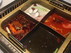 -巴渝瓦肆重庆鲜火锅(宝龙环湖店)