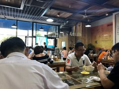大堂-陇上全荟兰州传统牛肉面(延吉路店)