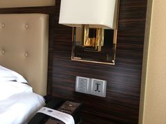 -上海静安昆仑大酒店