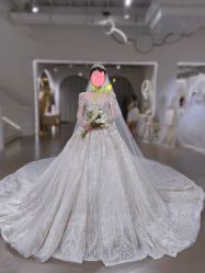 -艾米丽婚纱礼服