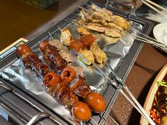 -曼听小寨海鲜烧烤·大连辣炒大王(盖州街店)