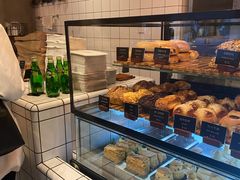 面包甜点陈列柜-81BAKERY(大学路店)