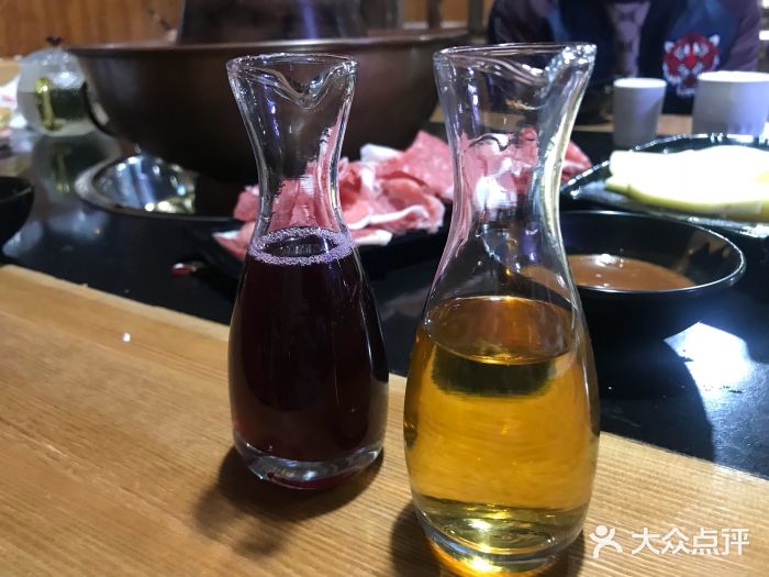 果松木炭酸菜铜火锅·外婆参鸡汤图片