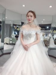 -艾米丽婚纱礼服