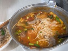 -铁锅哥米线