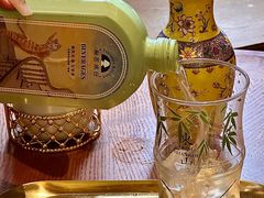 -秘密旅行Bonjour(黑金冠 江南西店)