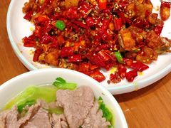-犇逸·乐山跷脚牛肉·四川现炒(览海店)