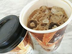冰块白咖啡-三叔公