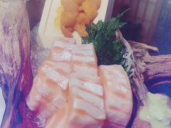 三文鱼鱼腩刺身-文立新麻辣烫(合生汇21街区店)