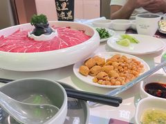 -洪氏嗨捞·广东猪肚鸡·椰子鸡火锅(西咸万象城店)