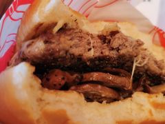 蘑菇牛肉汉堡-FATBURGER 特富客汉堡(外交公寓店)