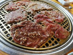 -唯成•韩国炭火烤肉 유성고기