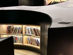 -涨巢·潮玩水疗局