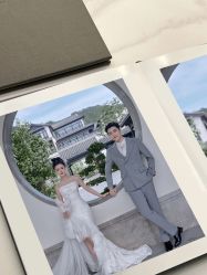 -现代经典婚纱摄影