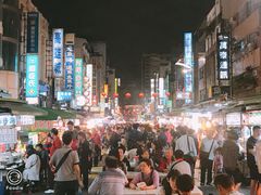 -六合夜市