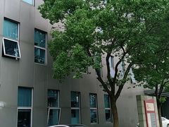 -张江微电子港·地面停车场