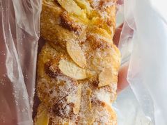 -PARIS BAGUETTE巴黎贝甜(周浦万达店)