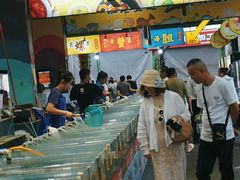 -三亚火车头万人海鲜广场