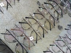 -潘多拉眼镜·蔡司依视路明月(潘家园店)