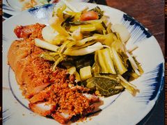 -Cuc Gach Quan Restaurant