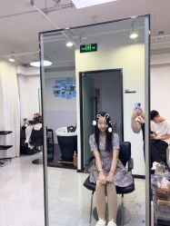 -V7 HAIR SALON