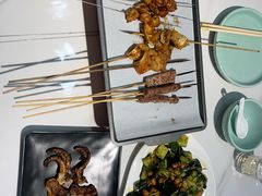 -嗨辣小聚·盘锦河蟹·海鲜烧烤龙虾(盘锦十年好店)