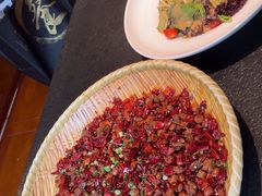 -万重锦·人文川菜馆(骡马市店)