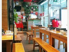 大堂-管氏翅吧(护国寺店)