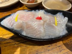 -老牌坊云南鱼豆花火锅(爱建店)