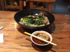 -万记麻辣烫国展总店
