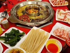 -山城年华老火锅(玉林店)