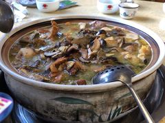 -东巴谷野生菌火锅餐厅