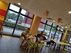 等位区-麦当劳(塘厦蛟坪路DT店)